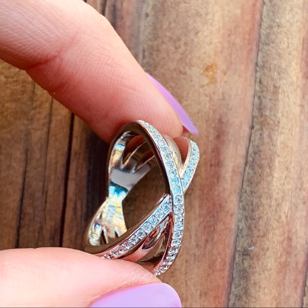 CROSSOVER ♡ Cubic Zirconia GIFT SET - Picture 6 of 7